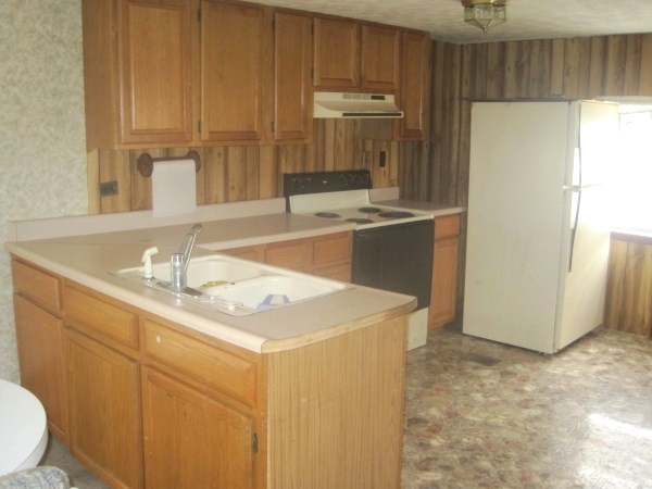 SOLD!  54 Kenny Bug Road, Williamsburg, KY 	This 24x40 mobile home offers 3 bedrooms, 1 bath  $39,000 