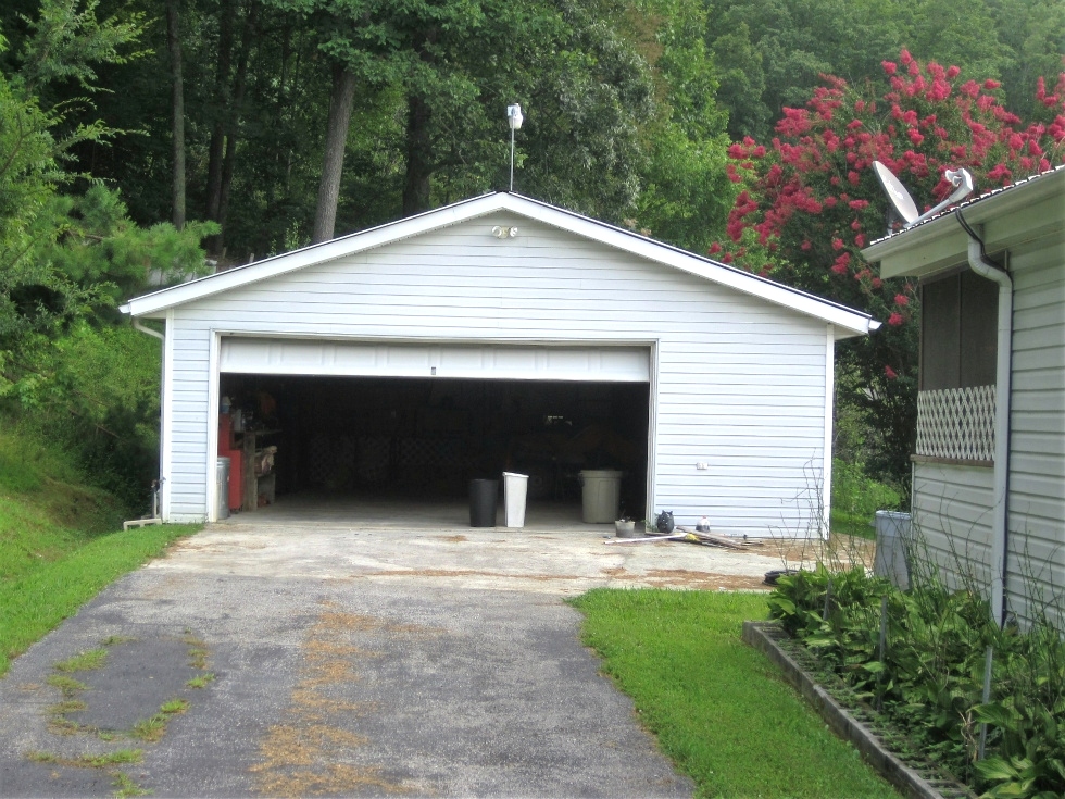 SOLD! 470 Cane Creek Rd., Williamsburg | Three bedroom, 2 bath double wide (28 X 44) on approximately .8 acre  