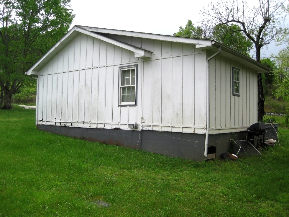SOLD 1371 Hwy 26, Williamsburg | Two bedroom frame home on a large lot that needs some repairs. 
