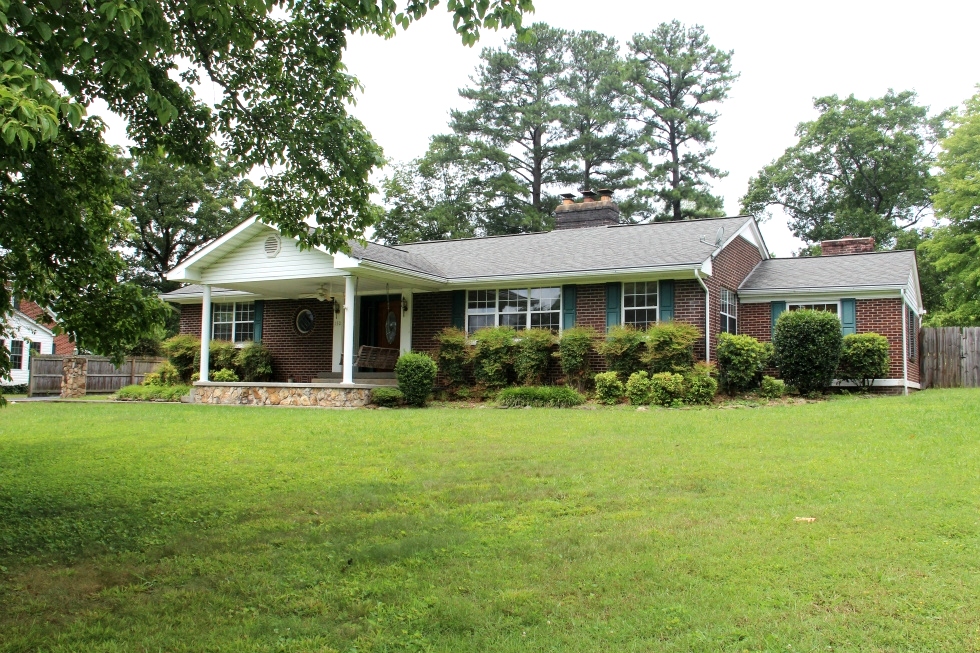 Sold! REDUCED! MOTIVATED SELLER! 150 Florence Ave., Willibg | Brick home on a large lot in a great location near the University of the Cumberlands  