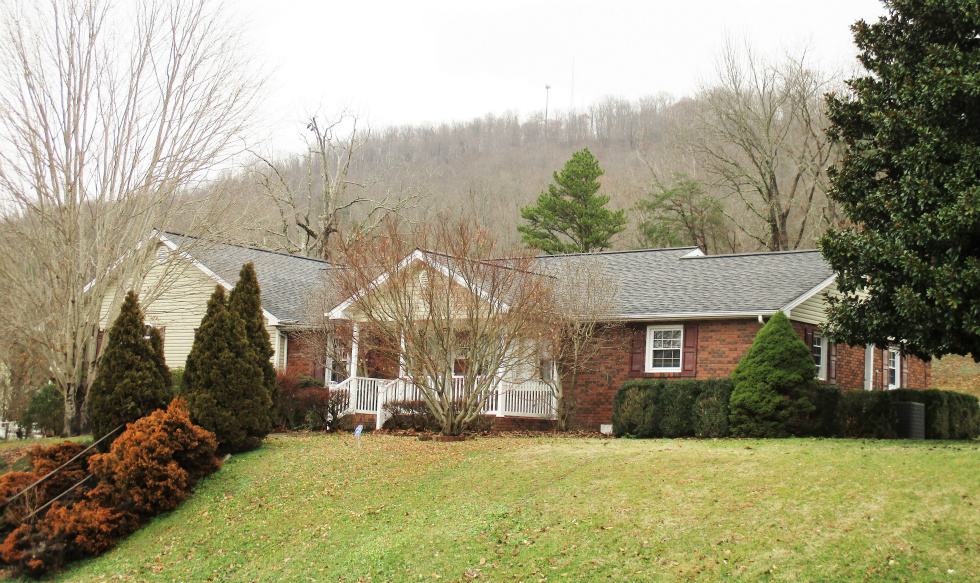 Sold 980 Old Corbin Pike, Williamsburg, KY  $219,000  REDUCED 