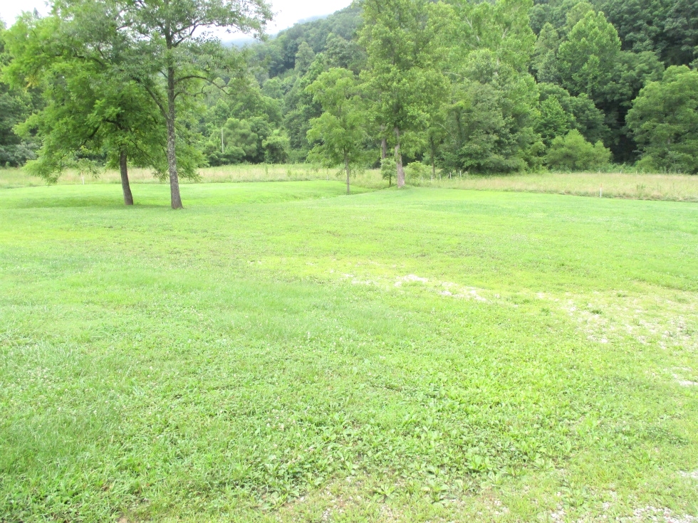 SOLD! 5439 Lot Mud Ck. Rd. | A 2005 28X64 KABCO MH on 2 ½ surveyed acres. Location offers plenty of privacy. 
