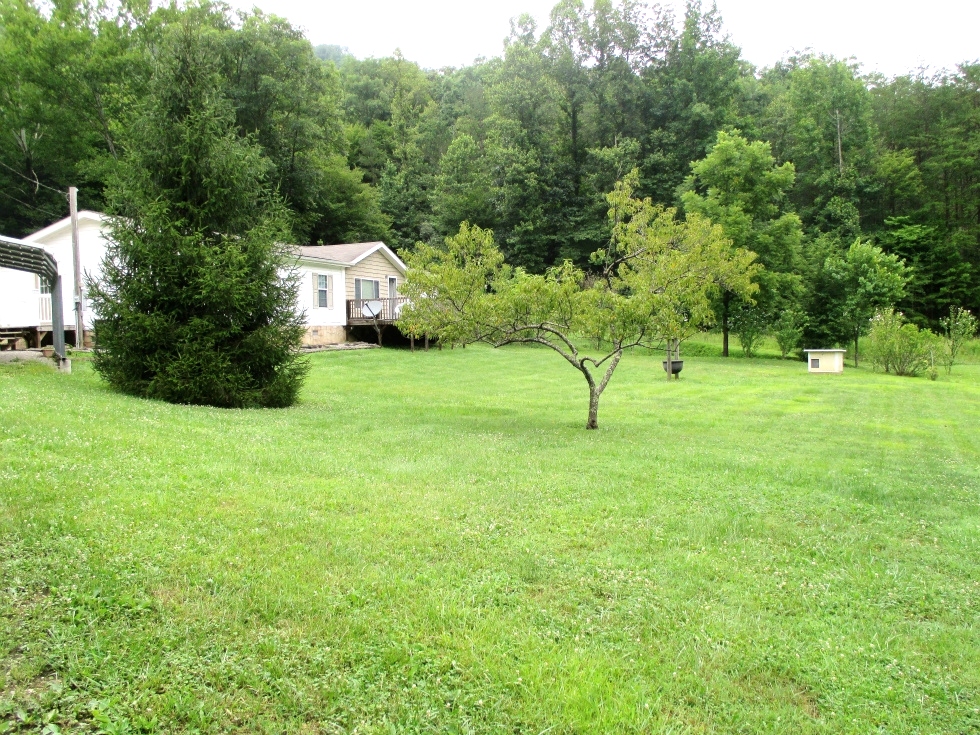 SOLD! 5439 Lot Mud Ck. Rd. | A 2005 28X64 KABCO MH on 2 ½ surveyed acres. Location offers plenty of privacy. 