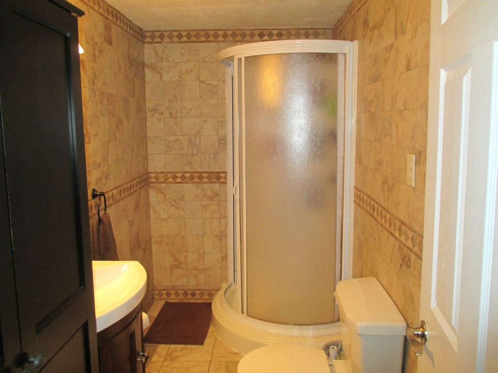 Sold!! 324 Florence Avenue | 3 bedroom, 1.5 baths, convenient location  