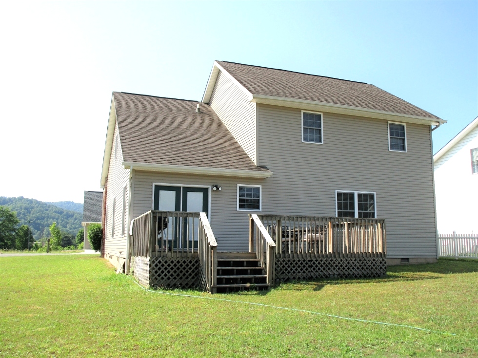 SOLD!! 8 Lollie Drive, Williamsburg, KY   $172,900 